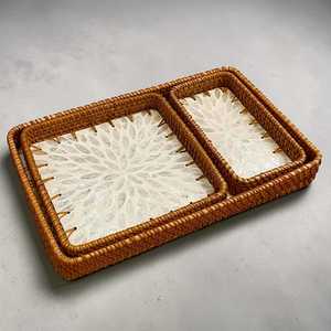 Bandeja Decorativa de Ratán con Mosaico de Perlas de Diseño, Organizador Hecho a Mano con Incrustaciones de Madreperla para Comedor de Lujo y Decoración de Interiores - Product Image 1