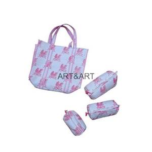 Large Capacity Vintage Women's Quilted Cotton Cosmetic Bag Zipper Soft Travel Toiletry Pouch Puffy Tote Bags for Beach Use Open - Product Image 1