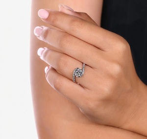 Anillo de compromiso de oro de 14K con diamante cultivado en laboratorio de 1.30CT, corte oval de oriente a oeste, engaste cruzado, certificado IGI, regalo de aniversario - Product Image 3