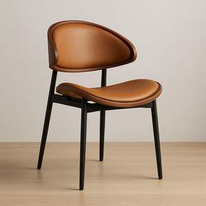 Silla de Comedor Moderna de Madera de Teca con Estructura Curva y Cojín de Cuero - Product Image 1