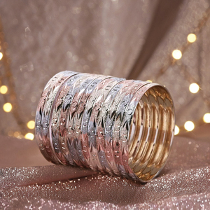 Brazaletes de oro de 3 tonos al por mayor, brazaletes de moda, brazaletes plateados de 3 tonos, brazalete multitono, brazaletes de lujo de latón tricolor - Product Image 2