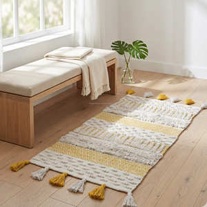 Alfombra Bohemia Personalizada de Algodón 3x6 Amarilla y Blanca, Alfombra Rectangular Resistente con Borlas Hechas a Mano para Sala de Estar - Product Image 1