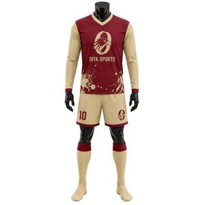Ensemble de tenue de football pour adultes, couleur bordeaux et or, haut à manches longues et short, léger et respirant, kit de football d'équipe pour les matchs - Product Image 1