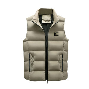 Gilet matelassé court imperméable décontracté pour homme, design unique, vente en gros - Mélange de coton, fabriqué au Pakistan - Product Image 1
