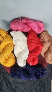 Hilo de Seda Eri Teñido en Amarillo Mostaza, Hilo de Seda Suave para Tejido a Mano, Tejido de Punto y Crochet - Product Image 3