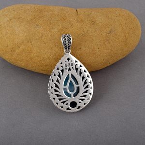 Nouveau Pendentif Fin en Argent Sterling 925 Massif, Sertie de Larimar Naturel Taillé Poire et de Topaze Bleue Ronde, Bijou Oxydé Pierre de Naissance - Product Image 3