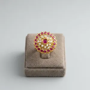 Anillos de Cóctel con Perlas Jadau Indias al por Mayor para Mujer, Joyería de Moda Ajustable Chapada en Oro Kundan Tradicional - Product Image 1