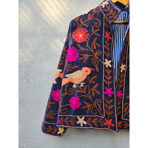 Chaqueta de terciopelo bordada con diseño floral para mujer, abrigo de invierno con diseño de pájaro, abrigo de punto mandarín para otoño y primavera, regalo para ella. - Product Image 2