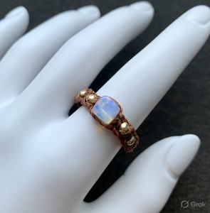 Anillo de macramé con piedra preciosa ovalada hecho a mano |   Anillo de Dedo Bohemio Ajustable en Tono Tierra |   Mangalmay Corporation - Product Image 5