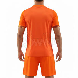 Uniforme de Fútbol de Poliéster Transpirable de Color Personalizado de Primera Calidad, Ropa Deportiva, Venta Caliente, Hecho en Pakistán - Product Image 2
