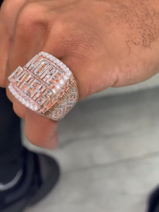 Bague de cocktail de luxe en or rose massif avec moissanite et diamant, sertie pavé, style hip-hop, en forme de couronne, pour elle - Product Image 3