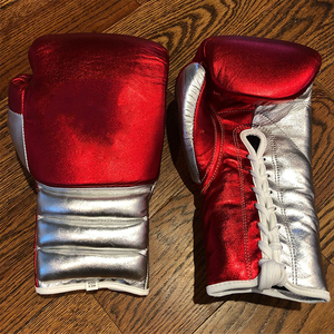 Vibe Sewn Custom <b>16oz</b> Leather <b>Boxing</b> Training <b>Gloves</b> Adjustable Hook-and-Loop Wrist Closure Adult Unisex Red White Custom Logo - Product Image 6