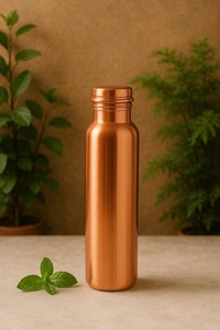 Botella de Agua de Cobre Timeless Gear - Estilo Duradero, Color Sólido, a Prueba de Fugas, Gran Capacidad, Ecológica y Portátil, Diseño Vintage - Product Image 5