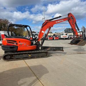 La miniexcavadora Kubota KX057-4 es una máquina potente y compacta diseñada para brindar eficiencia y fiabilidad en sitios de trabajo reducidos. - Product Image 3
