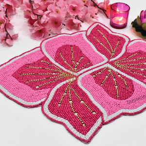 ZARIMOO - Mantel Individual Rectangular Hecho a Mano con Cuentas de Vidrio y Diseño de Mosaico Rosa, de Uttar Pradesh - Product Image 1
