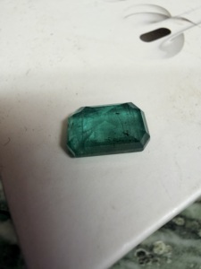 Émeraude naturelle de qualité supérieure du Zambie, 6,69 carats, vert intense, pierre facettée non montée pour la fabrication de bijoux - Product Image 3