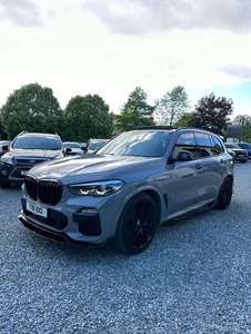 BMW X5 M-Sport 2019, Caja de Cambios Automática, Interior Oscuro, Asientos de Cuero, Neumáticos R17, Volante a la Izquierda - Product Image 4