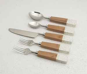 Ensemble de couverts en acier inoxydable de qualité supérieure, cuillère et couteau, finition miroir durable, manche en bois, style moderne, personnalisé - Product Image 1