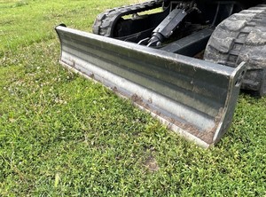 Mini-excavatrice sur chenilles E50 de haute qualité avec cabine fermée, hydraulique auxiliaire et godet GP, service client 24h/24 - Product Image 6