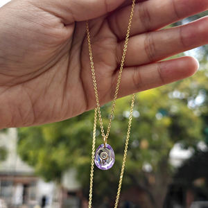 Collier minimaliste en améthyste avec petit accent en zircon cubique, pendentif en forme d'œuf, chaîne en or plaqué 18 carats. - Product Image 4