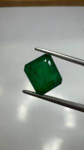 Émeraude naturelle zambienne de 3,75 carats, forme octogonale, pierre précieuse vert foncé facettée, pierre précieuse pour la fabrication de bijoux fins - Product Image 4