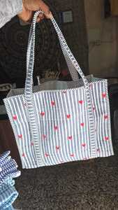 Sacs fourre-tout matelassés faits main à fermeture ouverte, mignons, pour le voyage et le quotidien, sacs fourre-tout en coton matelassé pour femmes avec imprimés floraux - Product Image 2