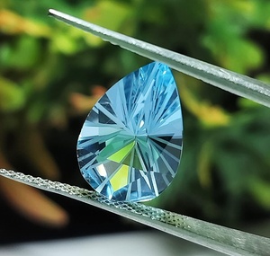 พลอยโทแพซสีฟ้าธรรมชาติทรงลูกแพร์ คุณภาพสูง สำหรับทำเครื่องประดับ แหวน จี้ - Product Image 3
