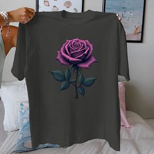 T-shirt décontracté pour femme avec illustration détaillée de rose violette, en tissu tricoté 100% coton, coupe confortable - Product Image 1