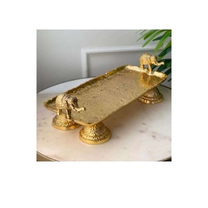 Plateau de service en acier inoxydable finition antique pour les maisons indiennes traditionnelles, complémentant magnifiquement la décoration intérieure ethnique. - Product Image 2