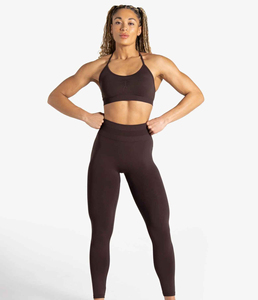Ensemble de sport 2 pièces pour femme : Soutien-gorge court rembourré personnalisé et short de yoga taille haute sculptant les hanches pour la gym et le fitness - Product Image 5