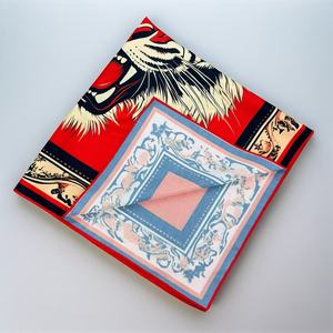 Foulard carré en soie personnalisé pour Halloween, doux, imprimé squelette de chauve-souris gothique, pour le cou et la tête - Product Image 1