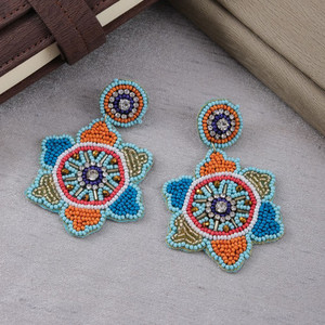 Impresionantes diseños de aretes bordados, aretes personalizados con múltiples cuentas, joyería festiva para mujer al mejor precio, aretes con cuentas. - Product Image 1