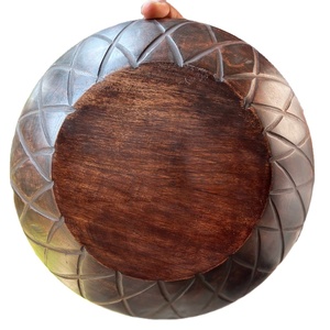Cuenco de madera moderno de mediados de siglo para ensaladas o frutas, regalo de inauguración de la casa para la familia, ensaladera hecha a mano, regalo - Product Image 1