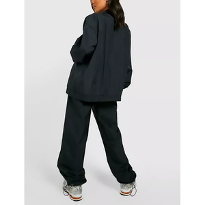 ชุดวอร์มพิมพ์ลาย DTG สีแดง สไตล์ลำลองสำหรับผู้หญิง พร้อมโลโก้แบบกำหนดเอง เสื้อฮู้ดดี้และกางเกงจ็อกกิ้งสำหรับฤดูใบไม้ร่วง รุ่นใหม่ล่าสุด - Product Image 2