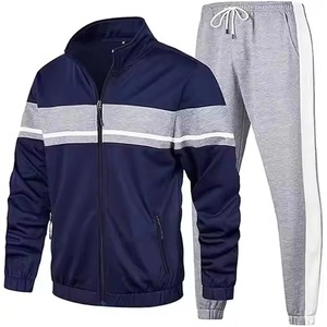Conjunto Deportivo para Hombre en Verde y Negro, Chaqueta con Cierre Completo y Pantalones Jogger, Transpirable, de Poliéster y Algodón, Estilo Deportivo Casual para Otoño - Product Image 5