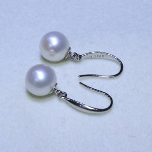Boucles d'oreilles classiques élégantes en perles d'eau douce, perles rondes naturelles brillantes, style éternel - Product Image 3