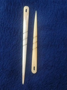 Aiguille à tisser en os de buffle, navette à broderie artisanale, outil de couture naturel poli pour le tricot à la main - Product Image 1