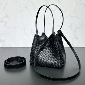 Bolso de cuero tejido para mujer, bolso pequeño tipo bandolera, bolso de mano de cuero genuino tejido a mano, bolso de diseñador minimalista para damas - Product Image 3