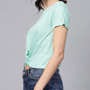 Top Corto de Moda Urbana para Mujer, Hecho con Materiales de Alta Calidad, Top Corto para Mujer en Venta Online - Product Image 3