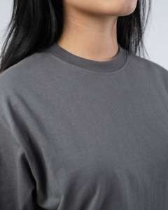 Camiseta de Manga Corta para Mujer, Tallas Grandes, con Logotipo Personalizado, Calidad Premium, 240 GSM, Colores Sólidos, Nuevo Diseño, Hombros Caídos - Product Image 2