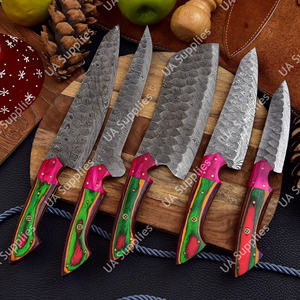 Juego de Cuchillos de Cocina Ultra Afilados de 5 Piezas, Forjados a Mano en Acero de Damasco, Estilo Martillado, Coloridos, Ergonómicos, con Funda de Cuero y Madera - Product Image 2