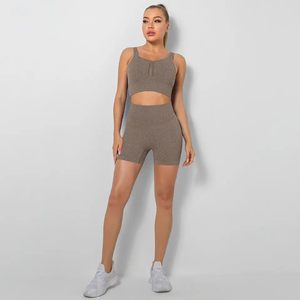 Leggings de sport durables pour femmes avec logo personnalisé et coutures renforcées pour l'entraînement, le yoga et les performances athlétiques - Product Image 3