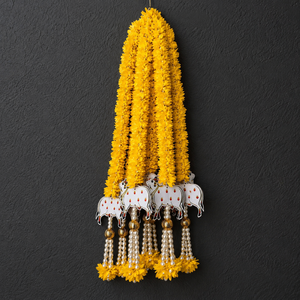 Toran Amarillo con Diseño Floral de Vaca Gopala y Borlas de Perlas Colgantes para Janmashtami, Pooja, Templo, Festival, Decoración del Hogar, Venta al por Mayor - Product Image 4