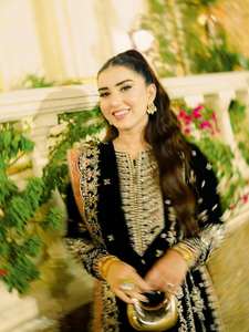 Sublimez la beauté de votre garde-robe avec ce nouveau costume palazzo avec dupatta, ensemble Kurti et palazzo en soie Gmy, disponible en gros. - Product Image 2