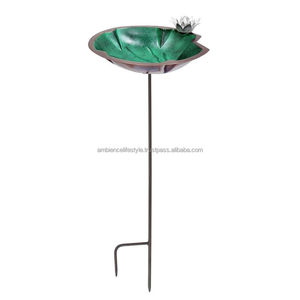 Bain d'oiseaux en métal de qualité supérieure, décoratif pour jardin extérieur, sur piédestal, durable, finition résistante à la rouille, pour l'aménagement paysager de jardin. - Product Image 6