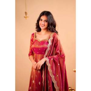 Vestido de Noche Anarkali de Diseñador con Pantalón y Dupatta, Elegante Vestido de Novia - Product Image 6