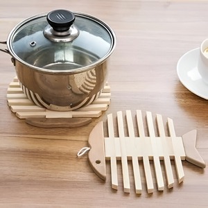 2 Pcs Foldable Wooden <b>Trivet</b> Set Bamboo Heat Insulation Pad Collapsible Coaster Fish Shape for <b>Kitchen</b> Table - Product Image 3
