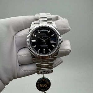 Reloj Mecánico de Lujo con Esfera Negra de 40 mm, Acero Inoxidable de Alta Calidad, Bisel Estriado, Cristal de Zafiro, Movimiento ETA, Unisex - Product Image 1