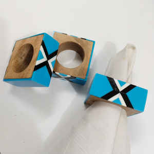 แหวนรองผ้าเช็ดปากไม้ลายเรขาคณิตสมัยใหม่ สีน้ำเงิน ดำ ขาว ตกแต่งด้วยลายฝังแบบเป็นมิตรกับสิ่งแวดล้อม ของตกแต่งโต๊ะสไตล์ร่วมสมัยสำหรับงานปาร์ตี้สุดเก๋ - Product Image 1