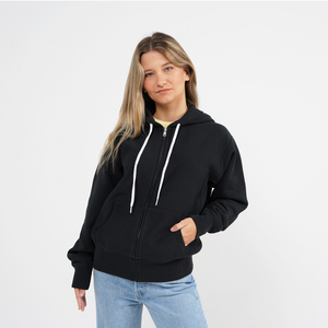 Sweat à capuche pour femme de qualité professionnelle, sweat à capuche uni avec poche, à prix raisonnable - Product Image 1